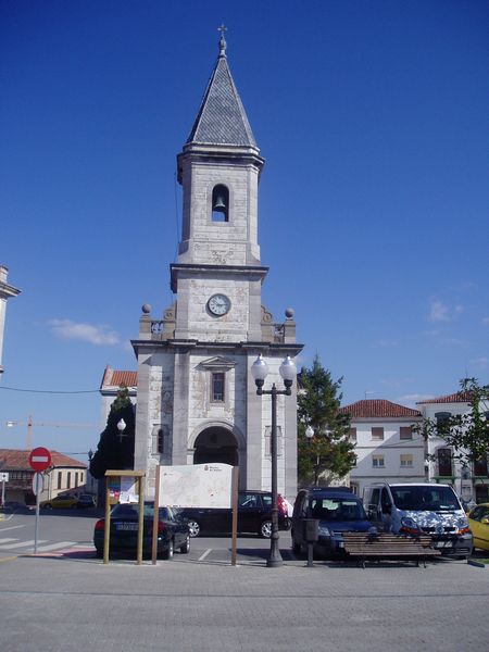 Vista frontal de la Iglesia de Muros