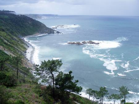 Vista de la Playa Cazonera desde la Senda Costera
